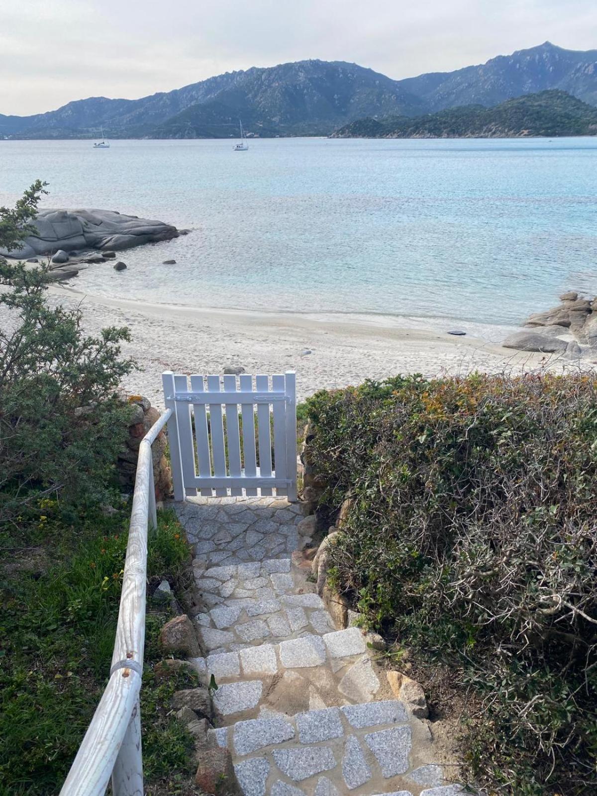 Sul Mare Sardegna Villa Mercedes Villasimius Bagian luar foto